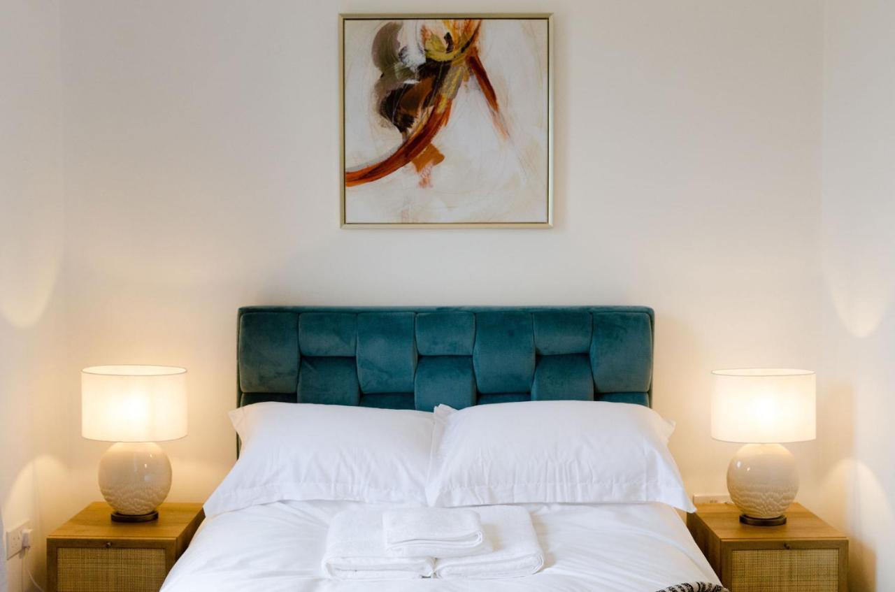 Chic Apartment, Edge Of Old Town! *